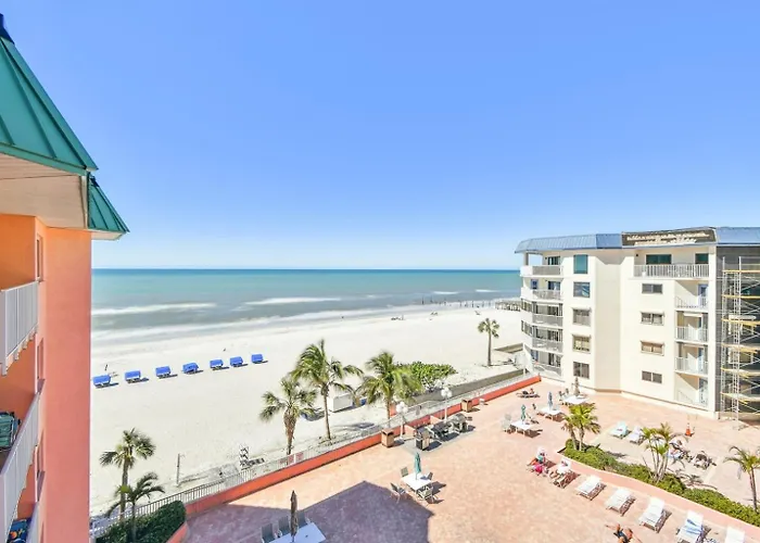 Penthouse Ocean & Pool View Apartment